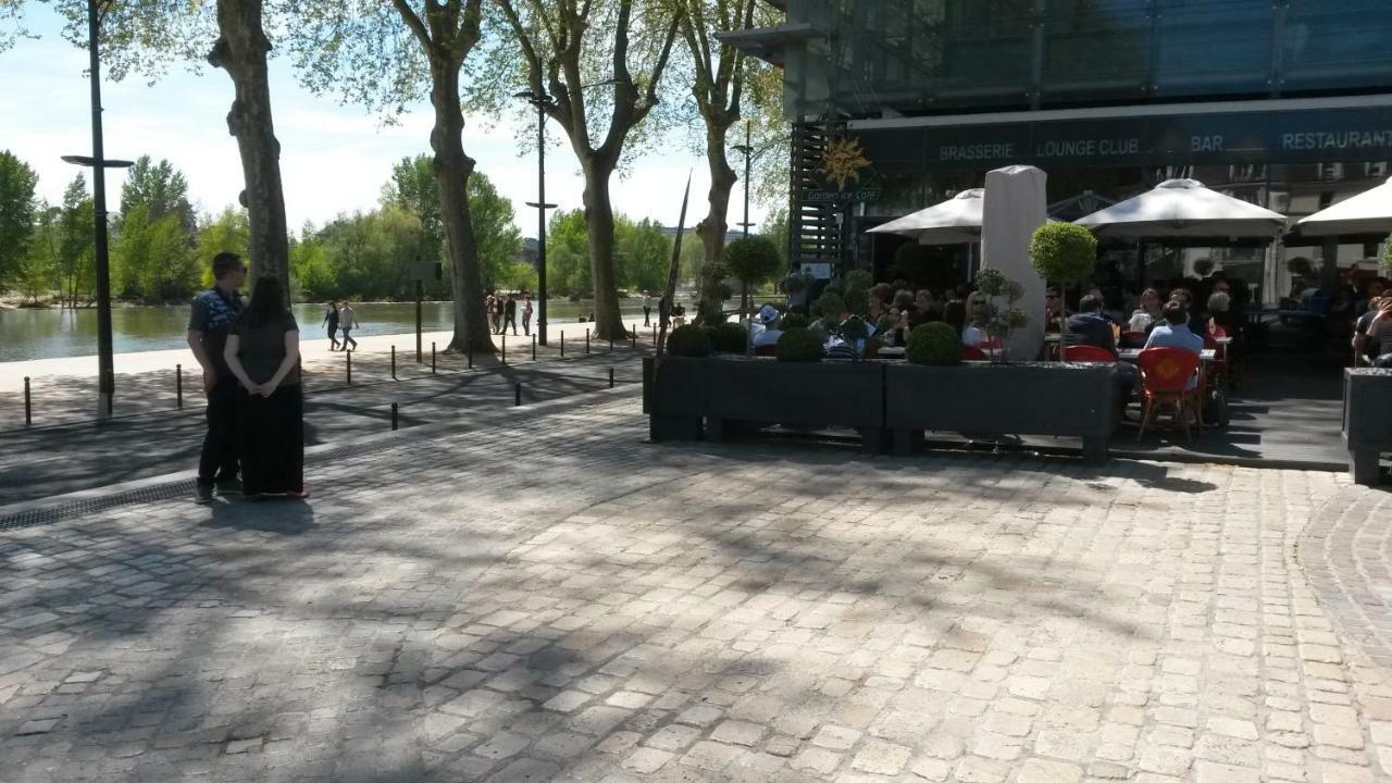 Appart La Gabare - Face Loire Quai Du Chatelet Orléans Esterno foto