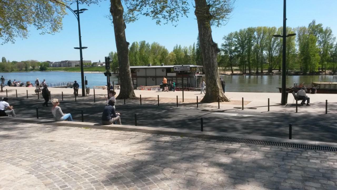 Appart La Gabare - Face Loire Quai Du Chatelet Orléans Esterno foto